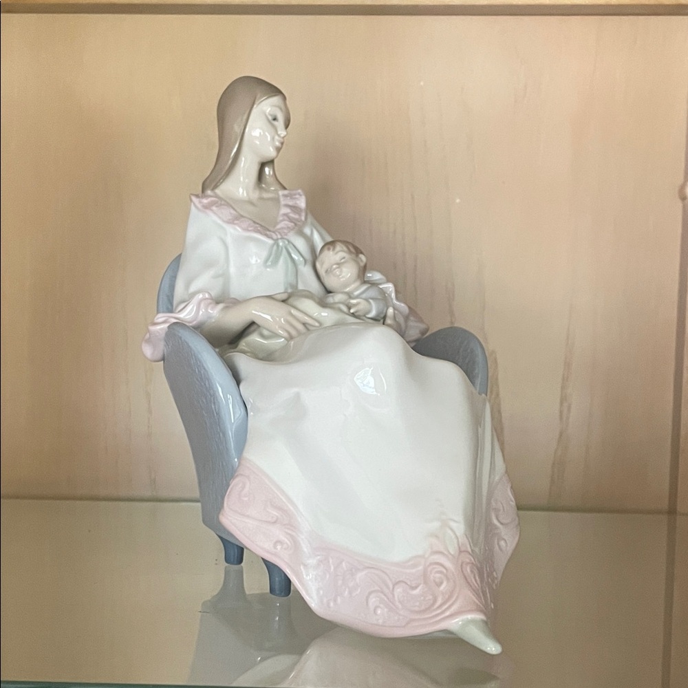 💖My Little Treasure Lladro Retired💖